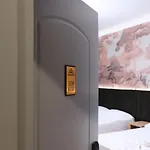 Ξενοδοχείο Ruko Boutique Golem (Tirana)