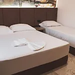 Ξενοδοχείο Ruko Boutique Golem (Tirana)