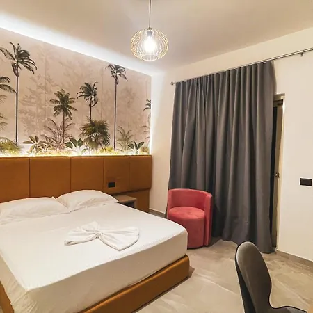 Ruko Boutique Golem (Tirana)