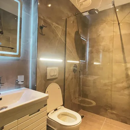 Ruko Boutique 4* Golem (Tirana)