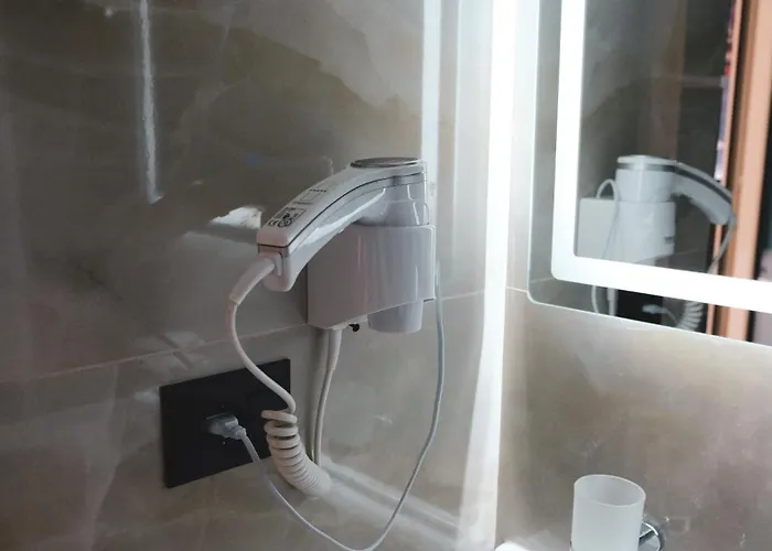 Ruko Boutique Golem (Tirana)