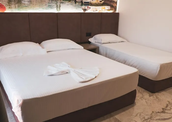 Hotell Ruko Boutique Golem (Tirana)