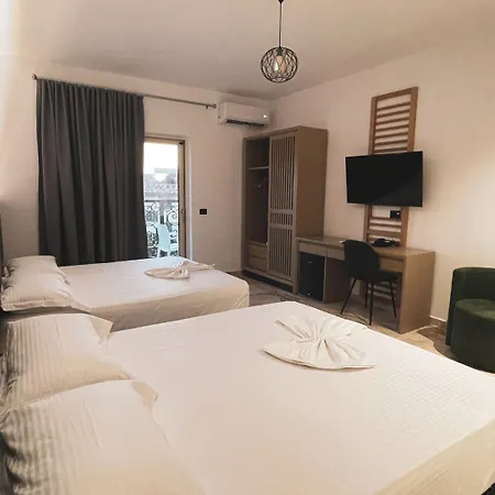 Ruko Boutique Ξενοδοχείο Golem (Tirana)
